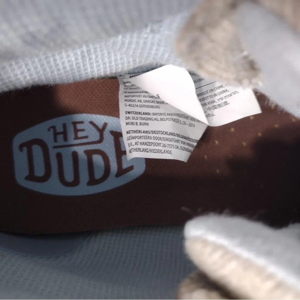 Dude Stylish Cream Kids Shoes size 6w brand new w tags